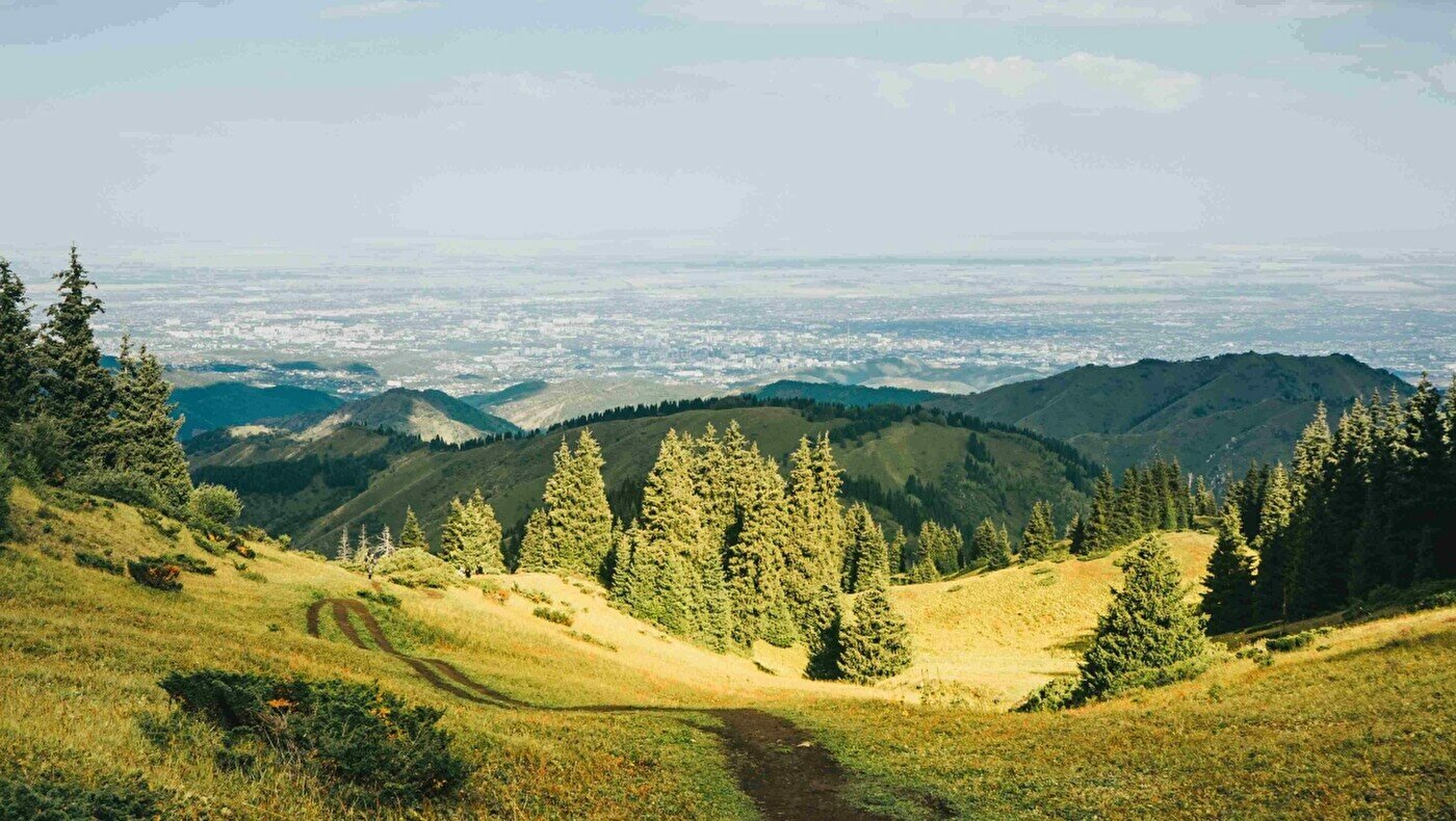 Пик Фурманова (3053 м) at Almaty Berge - näher als sie scheinen, Kazakhstan