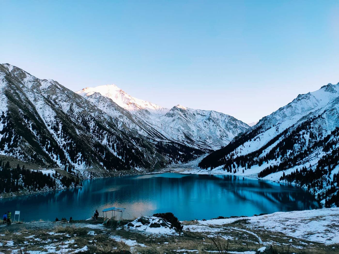 Большое Алматинское озеро (БАО): бирюзовая жемчужина Тянь-Шаня landscape in Kazakhstan