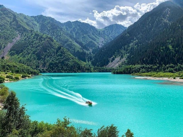 Озеро Иссык (Есик) travel scenery in Kazakhstan