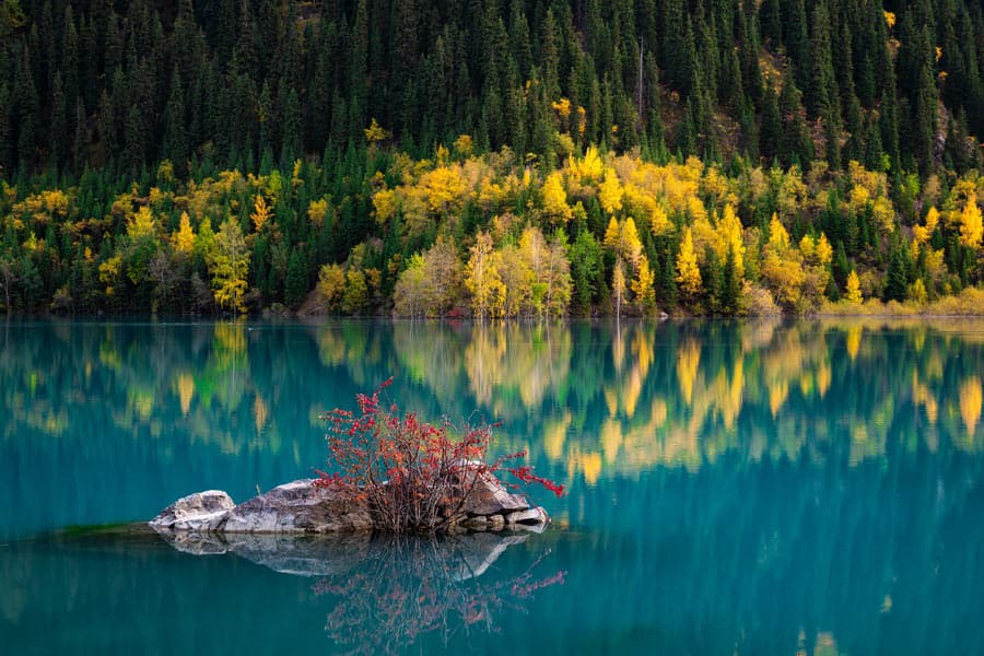 Озеро Иссык: полдневный альпийский отдых Tour landscape in Kazakhstan