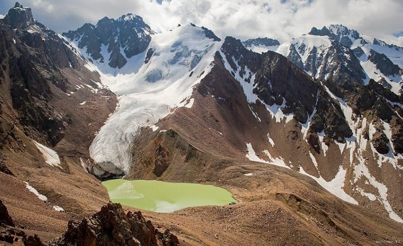 Mametova Glacier Lake Hike: Trek Tour landscape in Kazakhstan