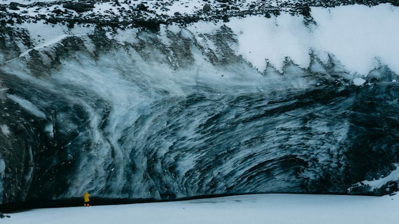 Shymbulak & Medeu: Bogdanovich Glacier Hike Tour route with scenic nature in Kazakhstan
